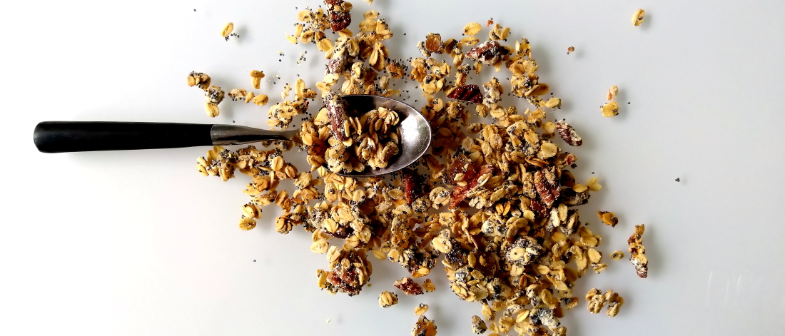 Citroen-maanzaadgranola met stemgember