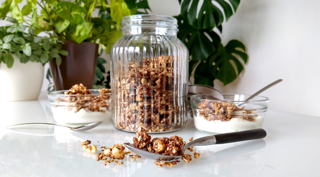 Crunchy granola met een Puur Westerwolds tintje by the spoonful