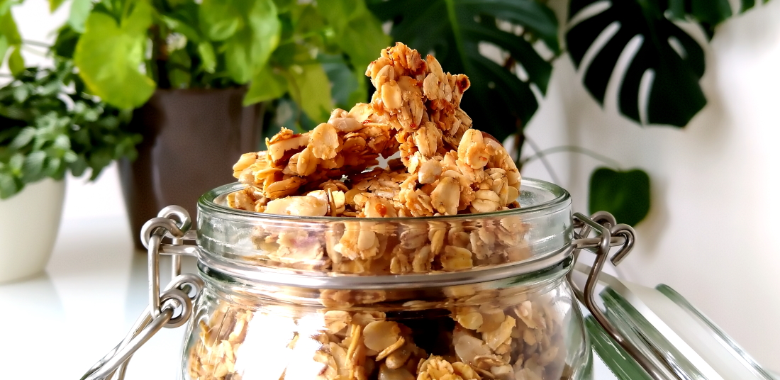 Hot honeygranola met cottage cheese en extra honing