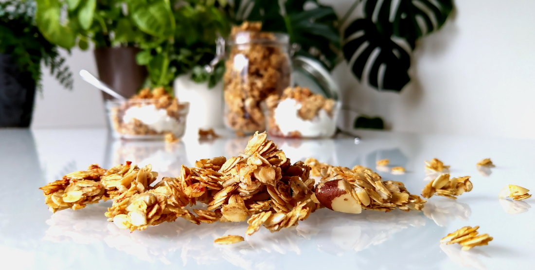 Hot honeygranola, detail