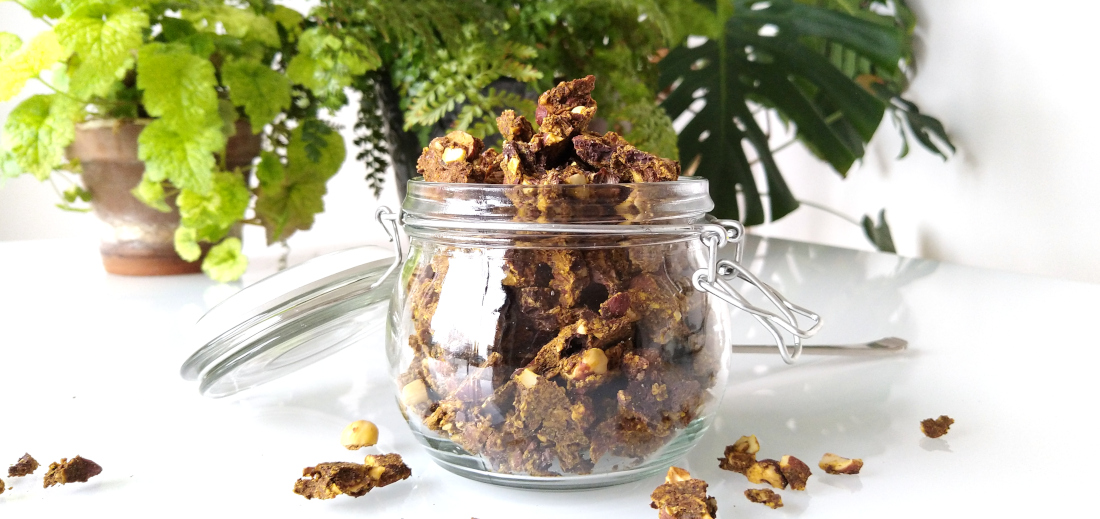 Keto pompoengranola in pot