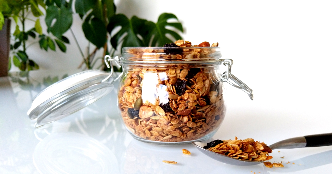 Klassieke havergranola met rozijnen